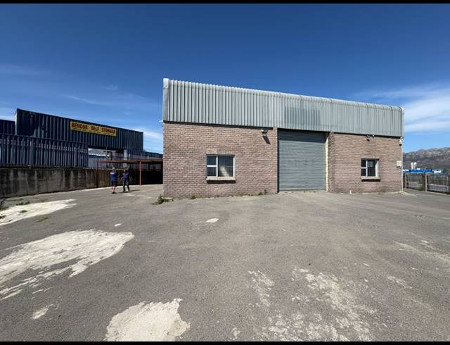 229M² WAREHOUSE TO LET IN BROADLANDS PARK
